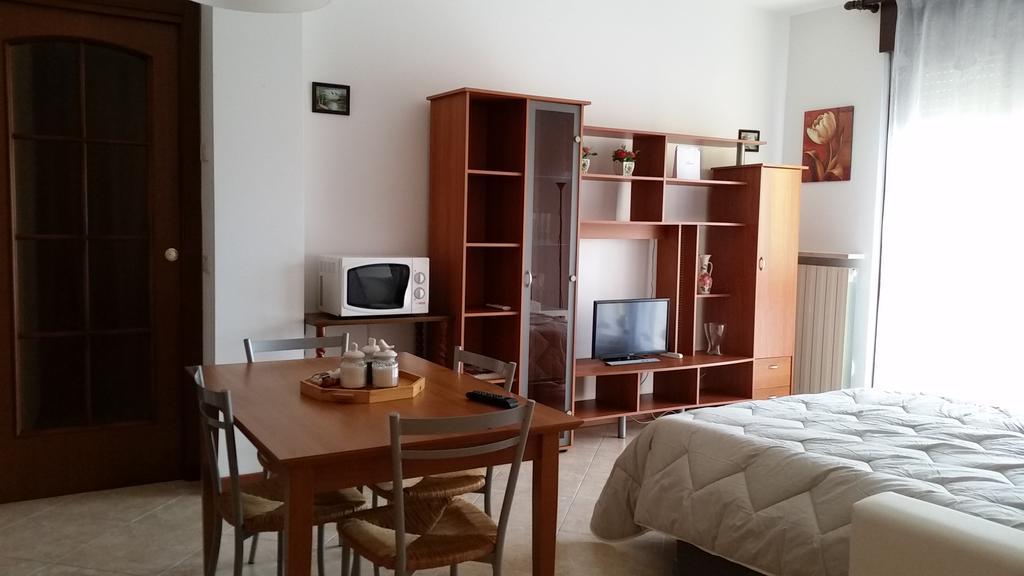 Bilocale Via Imola 4 Apartment Verona Luaran gambar