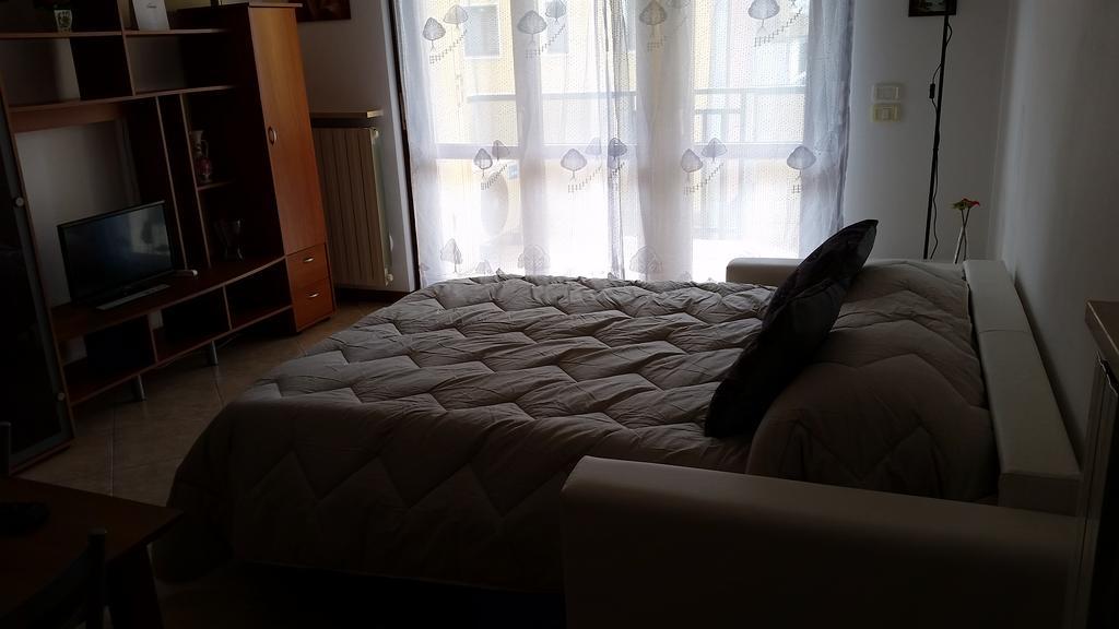 Bilocale Via Imola 4 Apartment Verona Luaran gambar