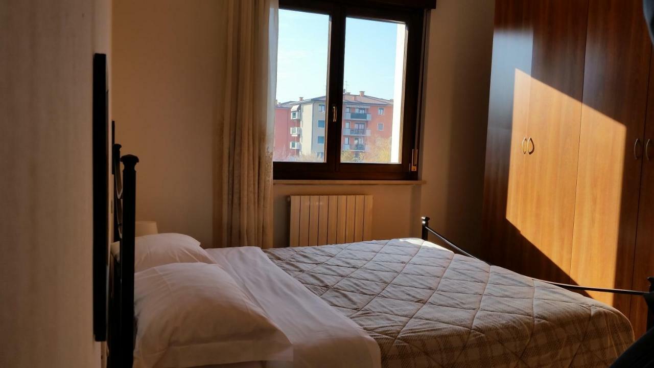 Bilocale Via Imola 4 Apartment Verona Luaran gambar